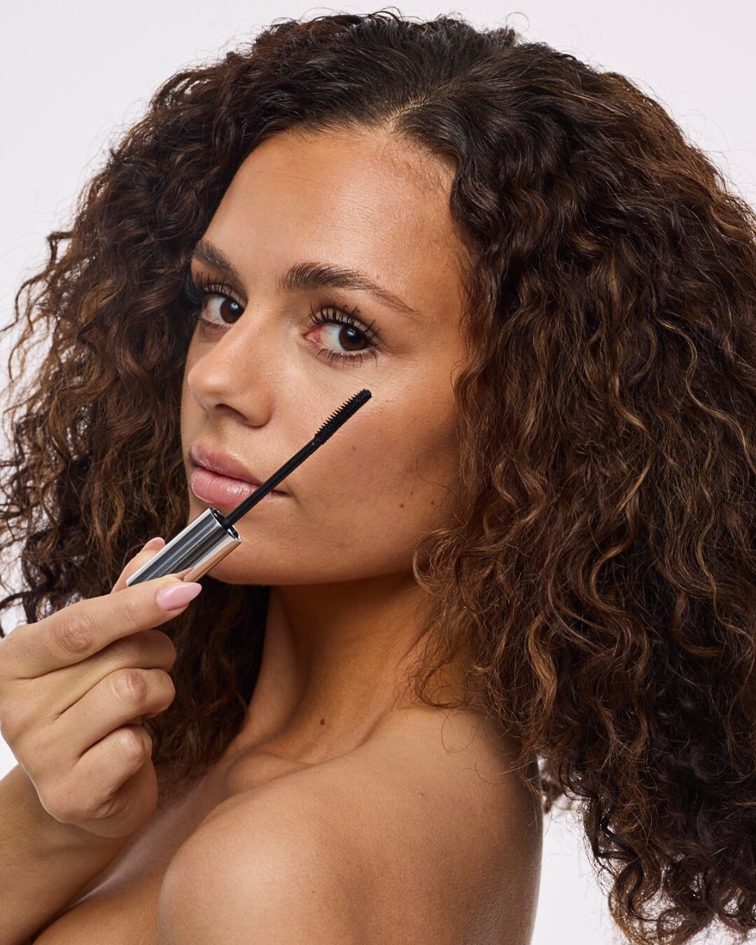 Ultimate Volume Length Mascara - Midnight